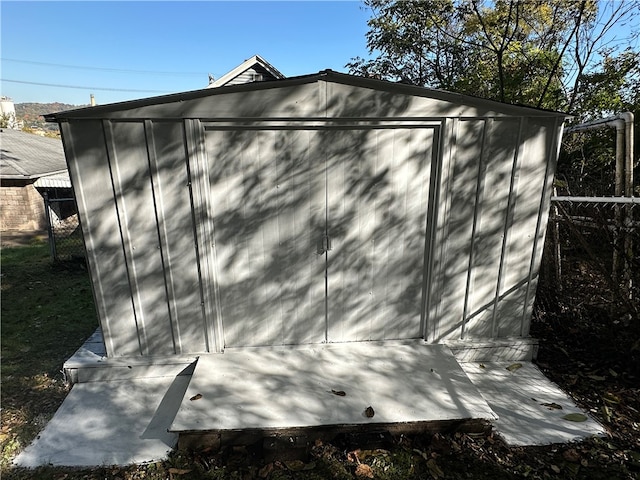 view of outbuilding