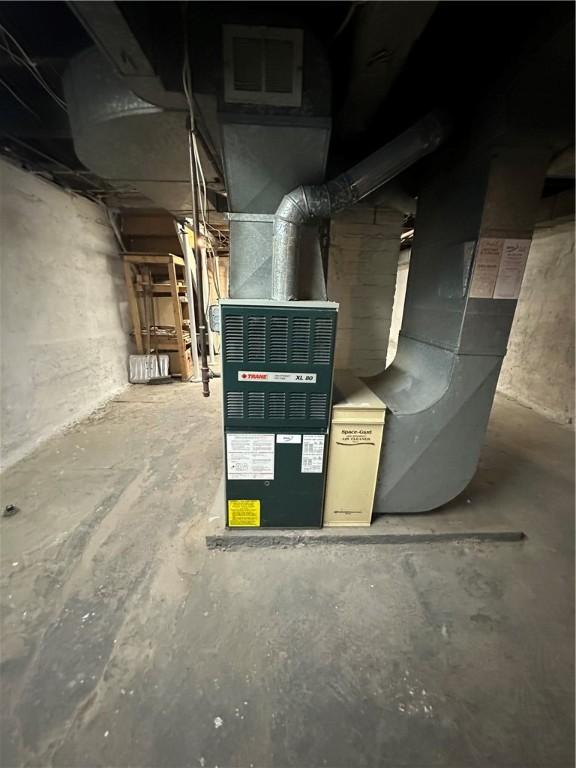 1447 Fleming Ave, Mckees Rocks, PA 15136 - view of utility room