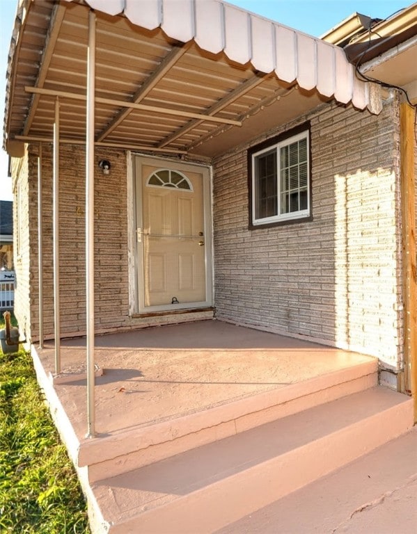 view of property entrance