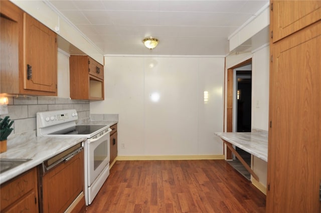 kitchen featuring decorative backsplash, electric stove, and dark wood-type flooring