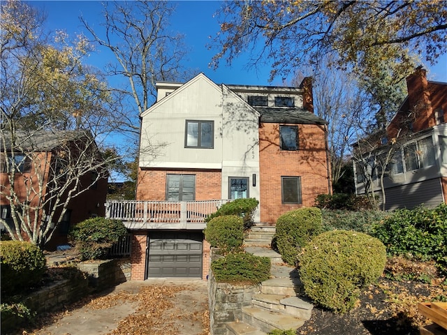 view of front of house with a garage