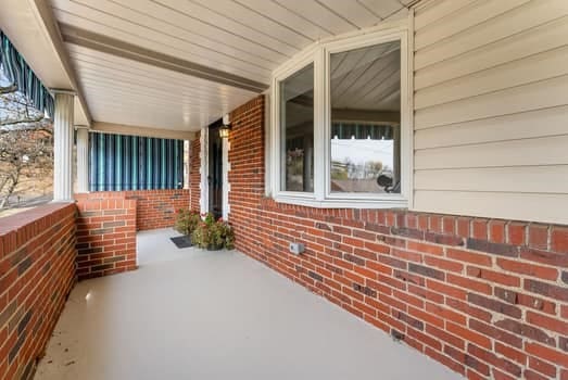 view of patio / terrace featuring covered porch