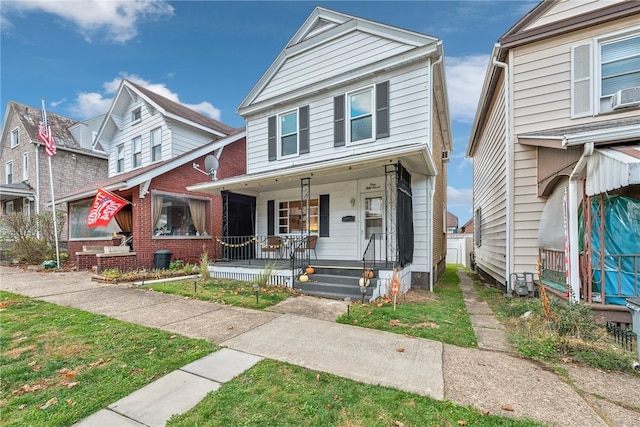 view of front of property featuring a porch