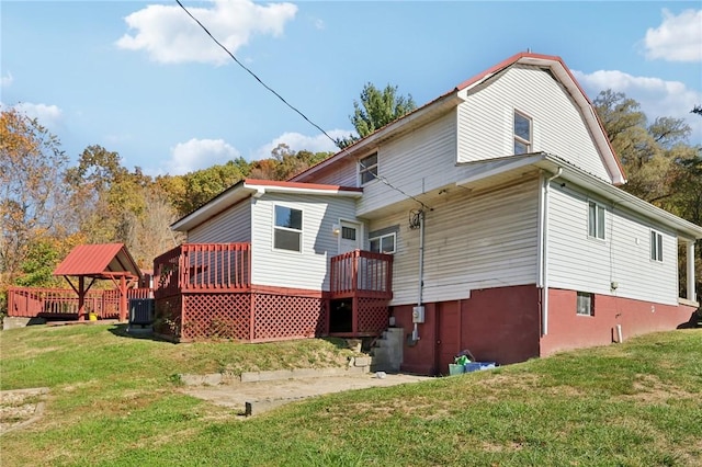 175 Long Woods Rd, Waynsbrg/Frankln Twp, PA 15370 - rear view of house featuring a yard and a wooden deck