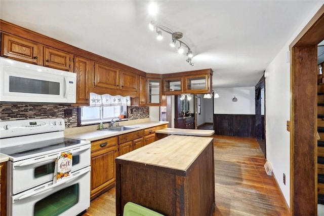 175 Long Woods Rd, Waynsbrg/Frankln Twp, PA 15370 - kitchen featuring white appliances, light wood-style flooring, a sink, a center island, and wooden counters