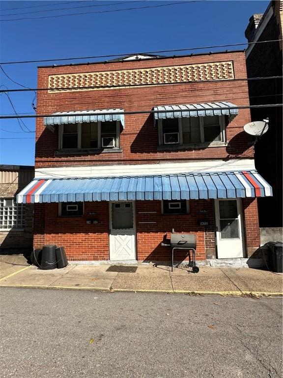 1452 Fleming Ave, Mckees Rocks, PA 15136 - view of building exterior