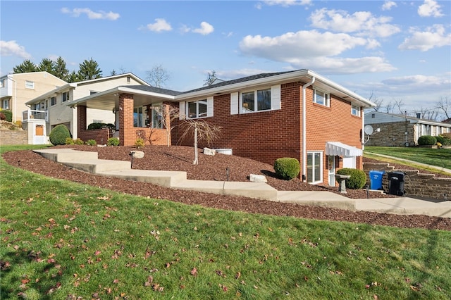 view of front of home with a front yard