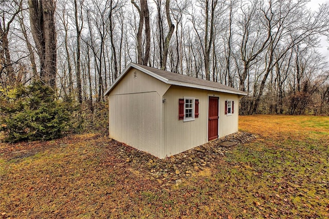 view of outbuilding