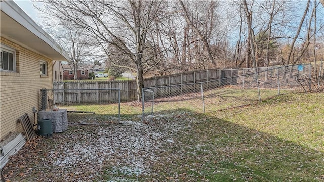 view of yard featuring central AC unit