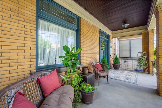 view of patio / terrace with covered porch