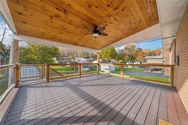 deck with ceiling fan