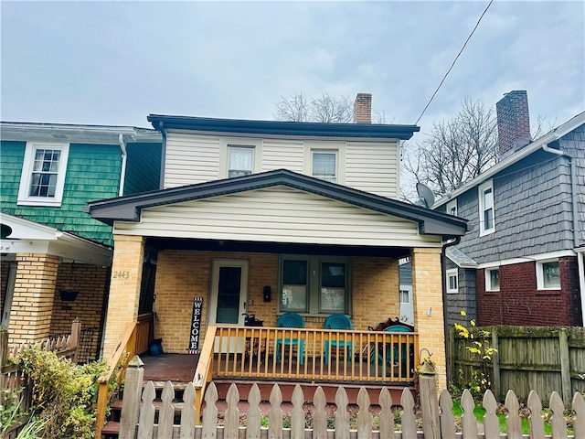 view of front of property featuring a porch