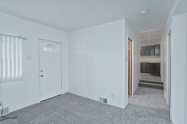 unfurnished room with carpet