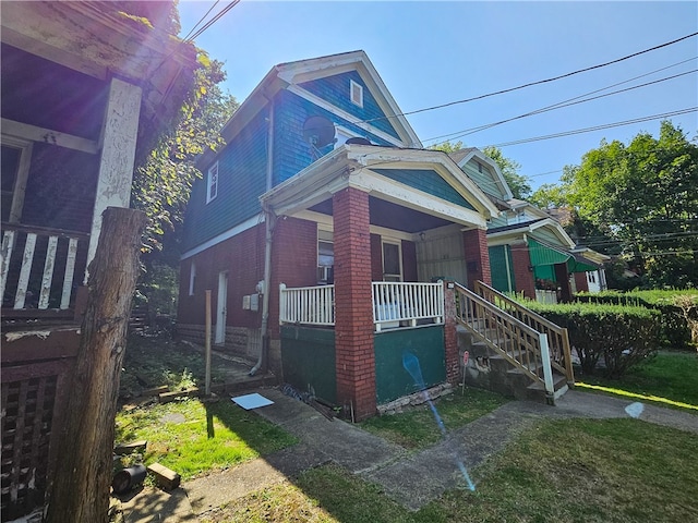 view of front facade featuring covered porch