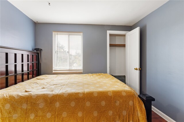 bedroom with baseboards