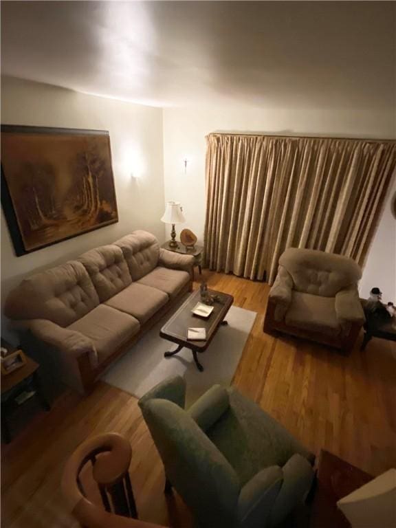 215 Cehily Rd, Allegheny Twp, PA 15068 - living room with wood finished floors