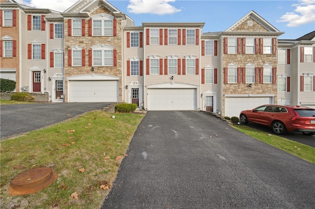 746 Freedom Dr, Collier Twp PA, 15106, 3 bedrooms, 2.5 baths townhouse for sale