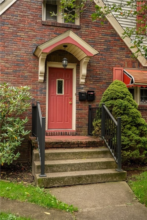 view of property entrance