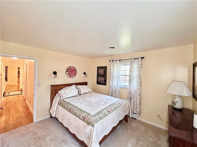 bedroom with carpet flooring