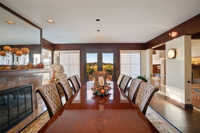 514 Justabout Rd, Peters Twp, PA 15367 - dining area with wood finished floors, a premium fireplace, baseboards, and recessed lighting