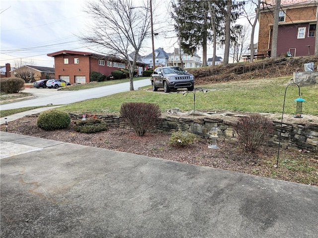 view of yard featuring a garage