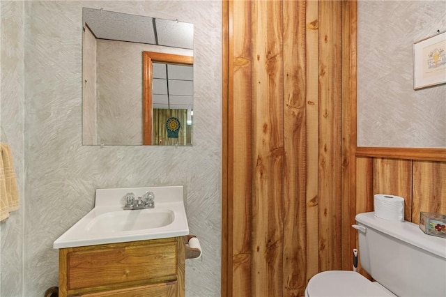 104 Caromar Dr, Adams Twp, PA 16046 - half bath featuring vanity and wallpapered walls