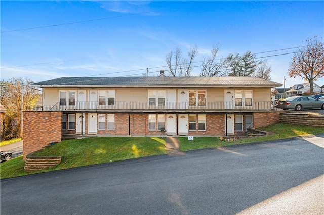 616 Union, California, PA 15419 - multi unit property with a front yard