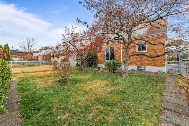 view of front of house with a front lawn