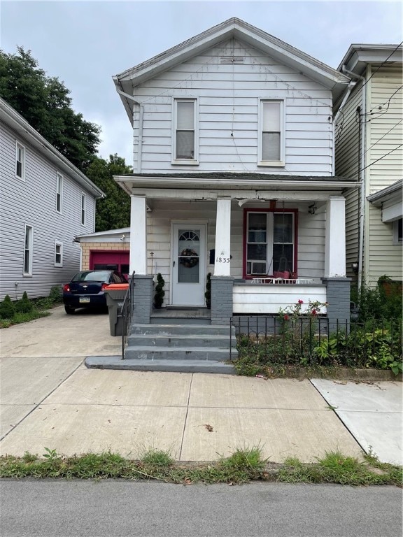 view of front of home with covered porch