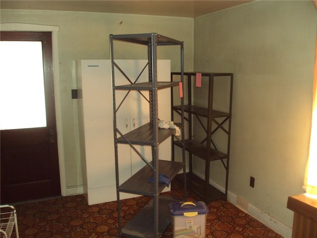 331 W Main, Somerset Boro, PA 15501 - entrance foyer with baseboards