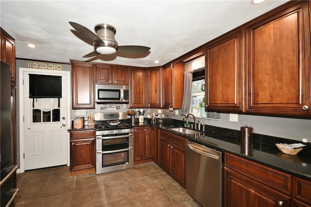 219 Hays Rd, Saint Clair, PA 15241 - photo 10