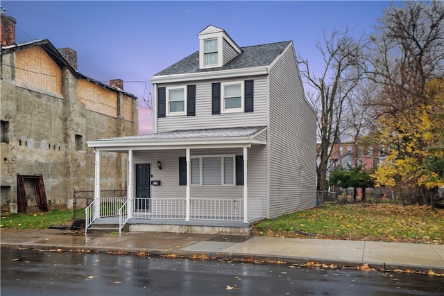 view of front of property featuring a porch