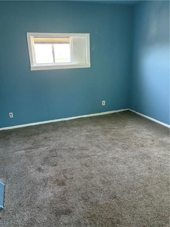 501 Indiana Ave, Glassport, PA 15045 - photo 15