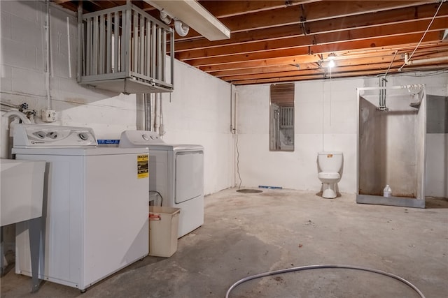 basement featuring independent washer and dryer