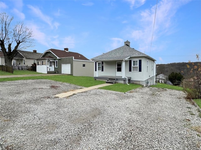 view of front facade with a front yard