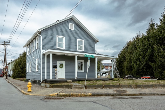 view of front of home featuring a porch