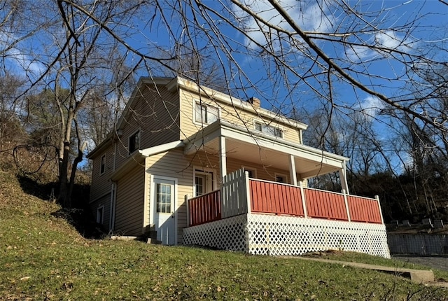 exterior space featuring a lawn