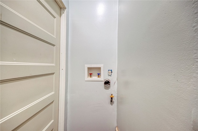 laundry area featuring washer hookup