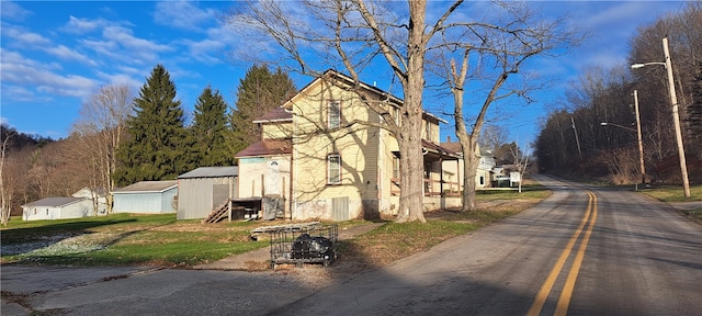 view of side of property