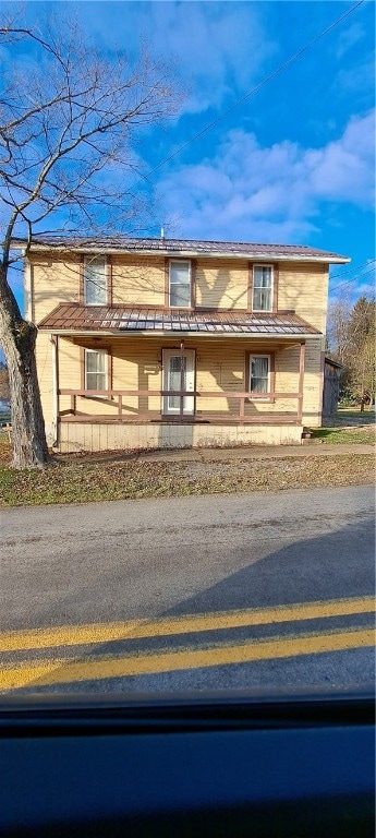 view of front of home