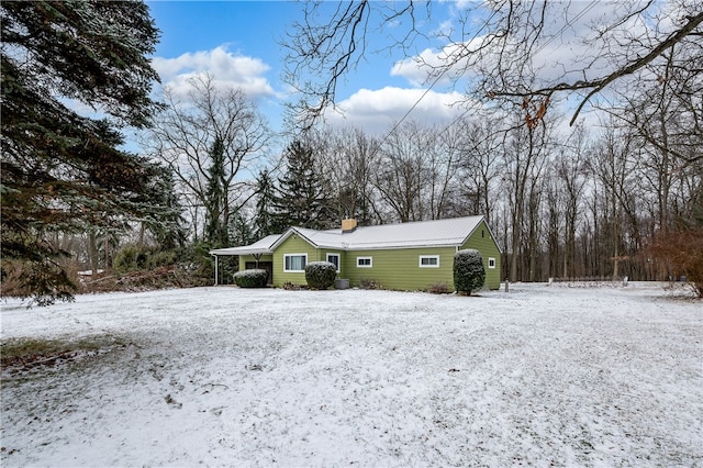 view of front of property