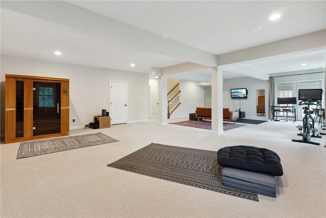 workout room with carpet