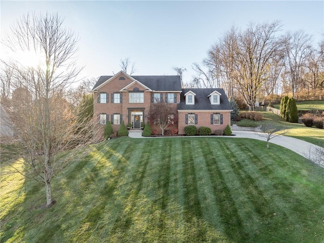 view of front of house with a front lawn