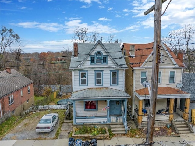 view of front of house featuring a porch