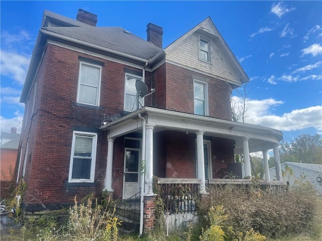 view of front of home with covered porch