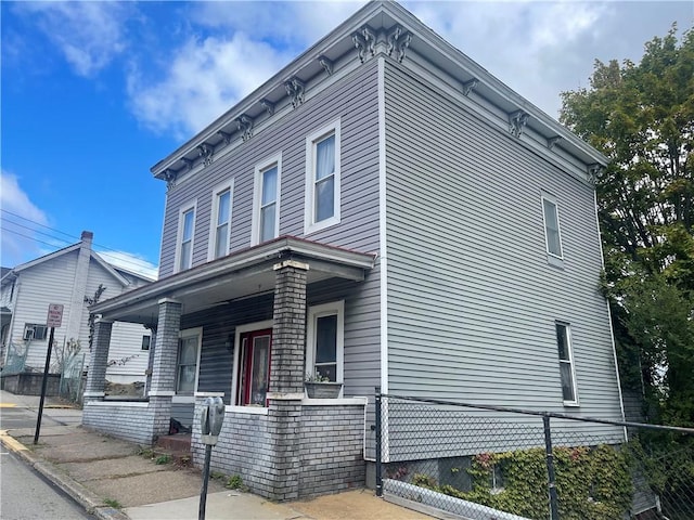 view of front of house with a porch