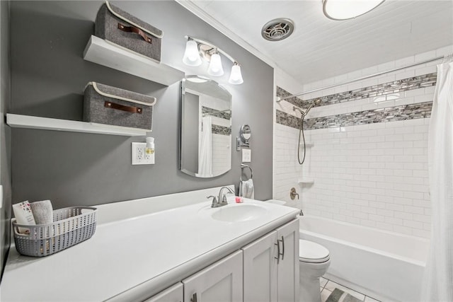 bathroom with toilet, vanity, visible vents, and shower / tub combo with curtain