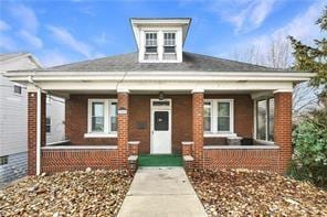 view of front facade with covered porch