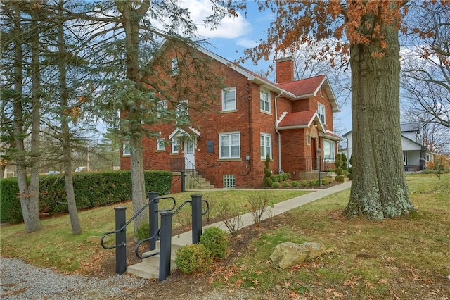 view of front of home with a front yard