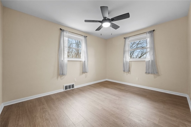 727 Scenery Dr, Elizabeth Twp/Boro, PA 15037 - unfurnished room with wood finished floors and a ceiling fan